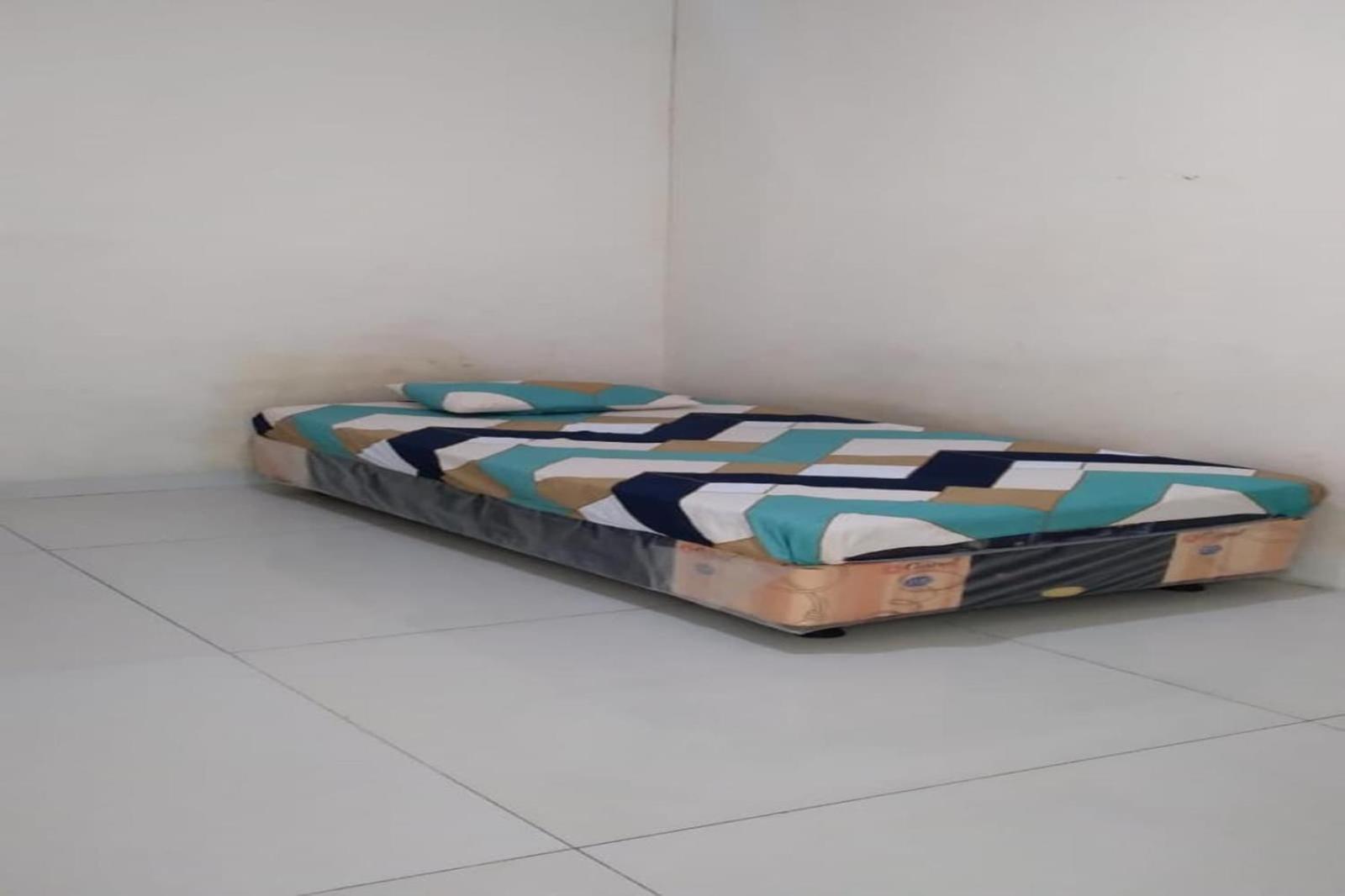 Hotel Spot On 94166 Kost Bunda Syariah Bekasi Exterior foto