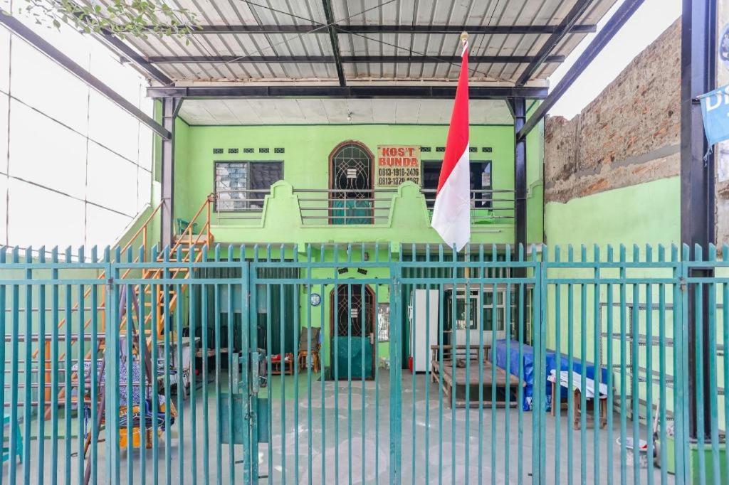 Hotel Spot On 94166 Kost Bunda Syariah Bekasi Exterior foto